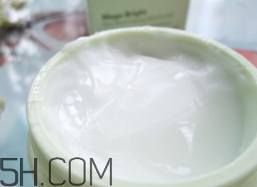 悅木之源維C精華霜怎么樣？悅木之源維C精華霜好用嗎？