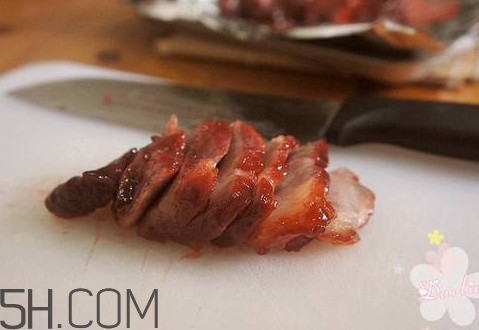 為什么叉燒是紅的？用微波爐如何做叉燒肉