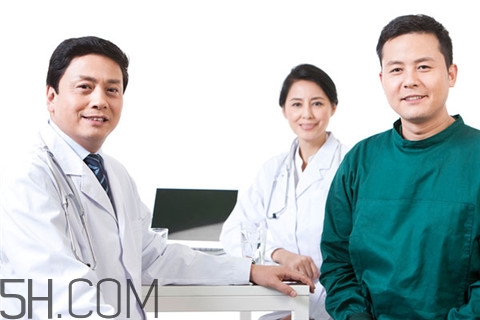 濕疹跟奶粉有關(guān)系嗎？濕疹跟濕氣有關(guān)系嗎？