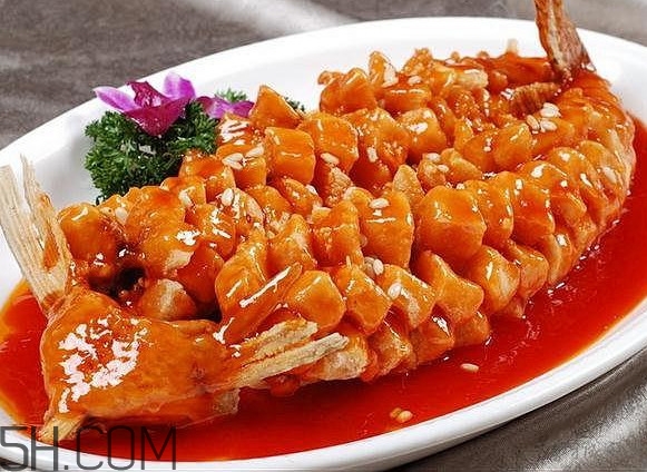 松鼠魚為什么叫松鼠魚？松鼠魚是什么魚做的