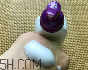 絲塔芙泡沫潔面乳怎么用？泡沫潔面乳用法