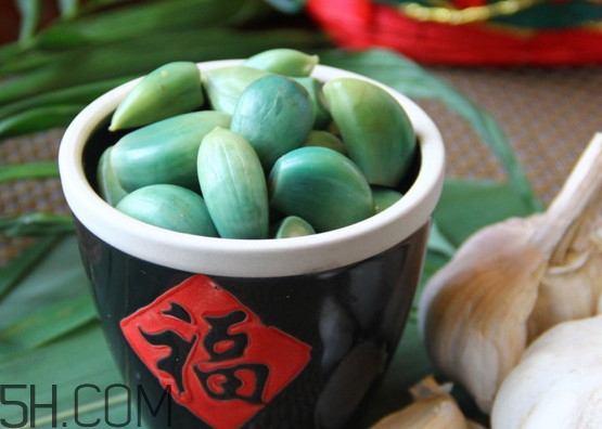 臘八蒜夏天能做嗎？臘八蒜和糖醋蒜的區(qū)別