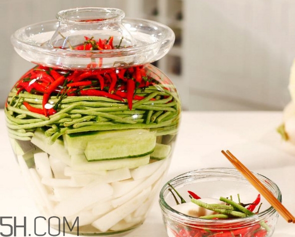 泡菜水太酸了怎么辦？泡菜水發(fā)粘液怎么處理