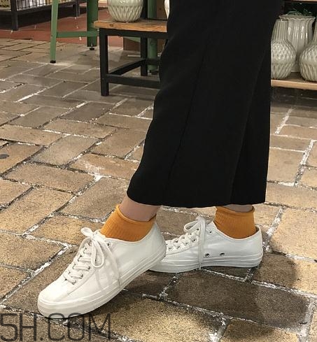 帆布鞋太硬怎么辦？帆布鞋太硬怎么軟化？