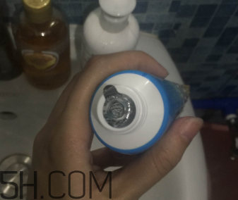 露得清綿密洗面奶怎么樣？露得清綿密洗面奶好用嗎？