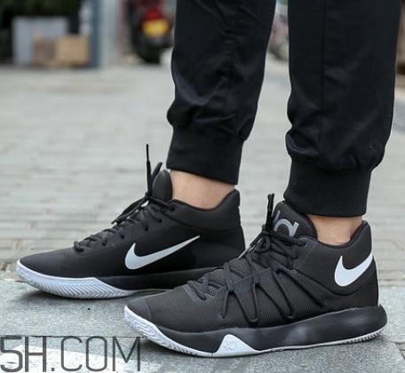 籃球鞋鞋底硬怎么辦？籃球鞋什么底最耐磨？
