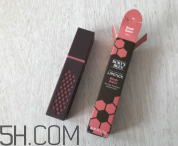 小蜜蜂口紅好用嗎？小蜜蜂口紅試色