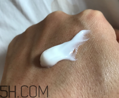 小蜜蜂潤(rùn)膚露怎么樣？小蜜蜂潤(rùn)膚露好用嗎？