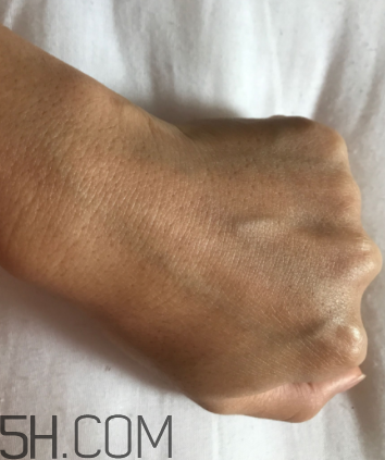 小蜜蜂潤(rùn)膚露怎么樣？小蜜蜂潤(rùn)膚露好用嗎？