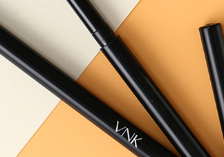 vnk眼線膠筆怎么用？vnk眼線筆使用方法