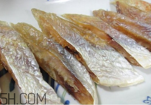 買的咸魚是生的還是熟的？買咸魚怎么挑選