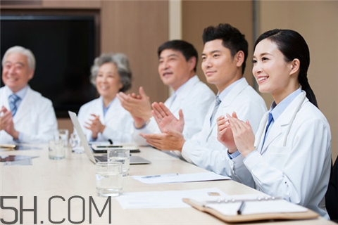 白內(nèi)障能針灸嗎？白內(nèi)障能配眼鏡嗎？