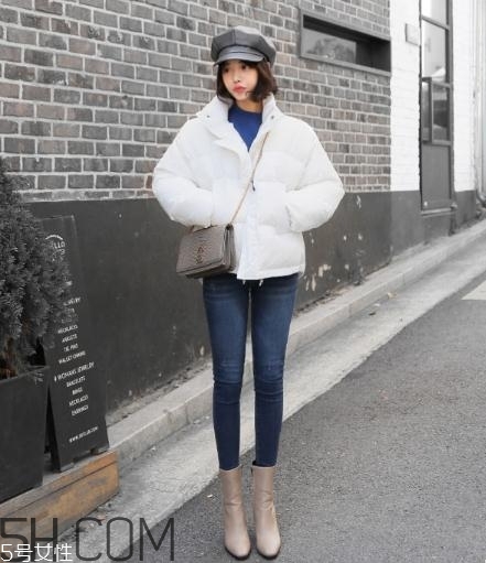 白色羽絨服怎么搭配？白色羽絨服搭配圖片
