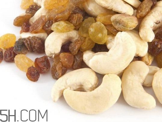 腰果有黑斑點能吃嗎？腰果為什么有黑點