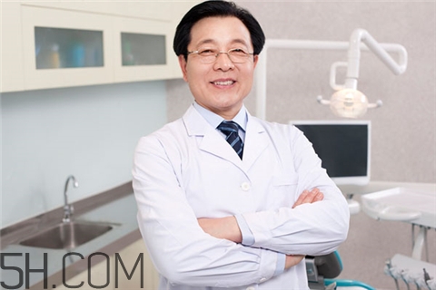 牙周炎會口臭嗎？牙周炎會遺傳嗎？
