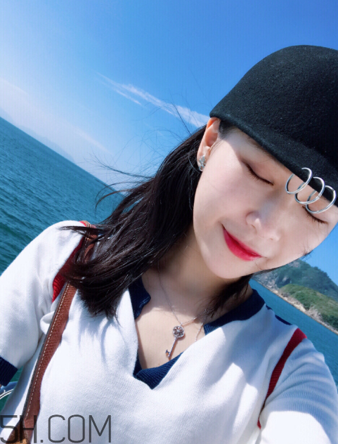 雅詩蘭黛口紅350好看嗎？雅詩蘭黛370口紅好看嗎？
