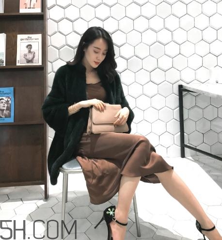 水貂絨毛衣會起球嗎？水貂絨起球怎么辦？