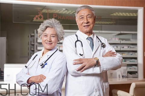 牙周炎需要洗牙嗎？牙周炎需要拔牙嗎？