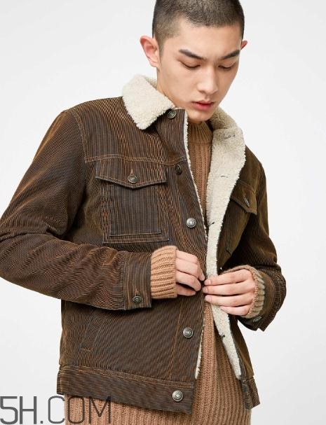 燈芯絨衣服會(huì)縮水嗎？燈芯絨衣服粘毛嗎？
