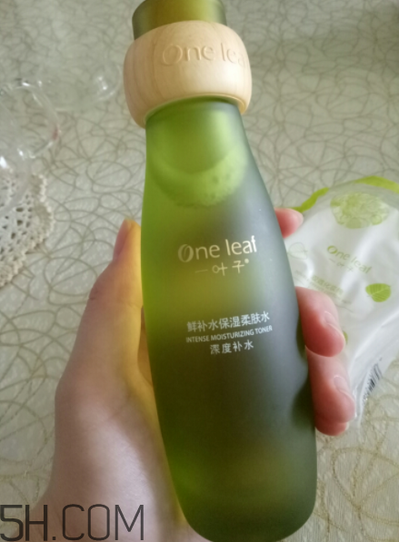 一葉子鮮補(bǔ)水柔膚水怎么樣？一葉子鮮補(bǔ)水柔膚水好用嗎？