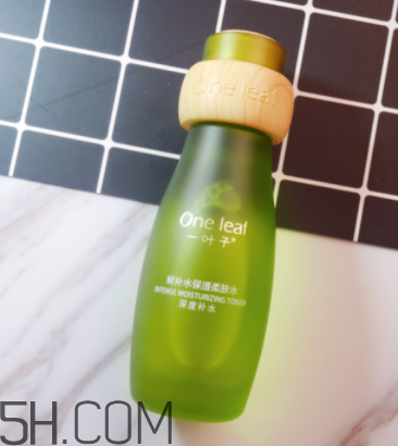 一葉子鮮補(bǔ)水柔膚水怎么樣？一葉子鮮補(bǔ)水柔膚水好用嗎？
