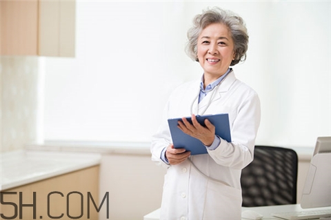 骨折多久可以走路？骨折多長(zhǎng)時(shí)間可以下床活動(dòng)？
