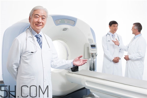 骨折需要打消炎針嗎？骨折打石膏多久能拆？