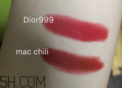 mac小辣椒和迪奧999一樣嗎？mac chili和dior999試色對(duì)比