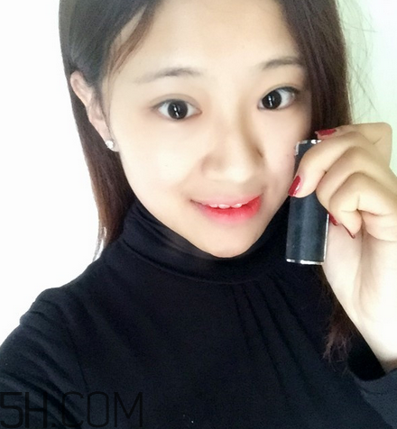 紀(jì)梵希小羊皮304是什么顏色？紀(jì)梵希小羊皮滋潤嗎？