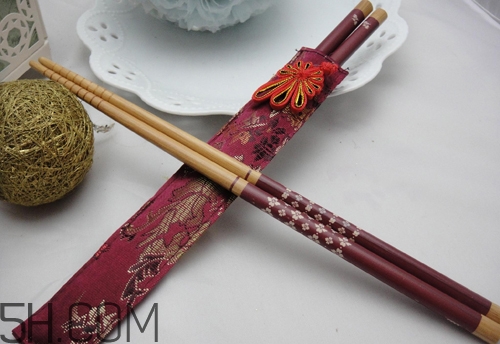 筷子用什么材質(zhì)最好？多久換一次筷子？