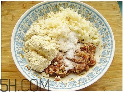 蓮藕可以和豆腐一起吃嗎？蓮藕和豆腐一起吃有什么好處？