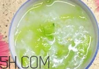 喝咖啡臉上會(huì)長(zhǎng)斑嗎？喝咖啡臉上長(zhǎng)斑了怎么回事？