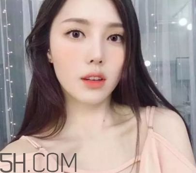 奶油杏是什么顏色？奶油杏色口紅試色