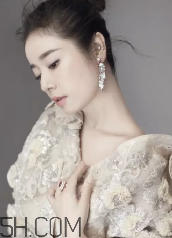 奶油杏色口紅適合什么人？奶油杏子色口紅適合黃皮嗎？