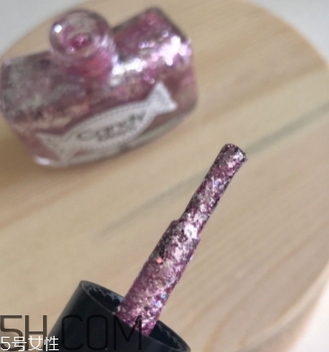 candy moyo和miss candy區(qū)別 膜玉和糖果小姐哪個好？