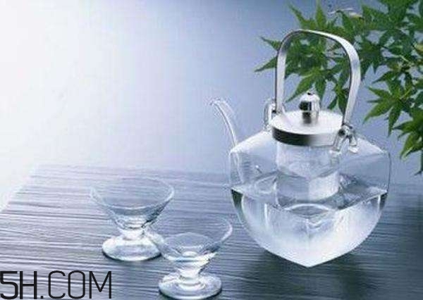 喝水有哪些禁忌？哪些水是不能喝的？
