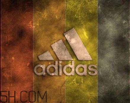 adidas swift run triple black配色在哪買_多少錢？