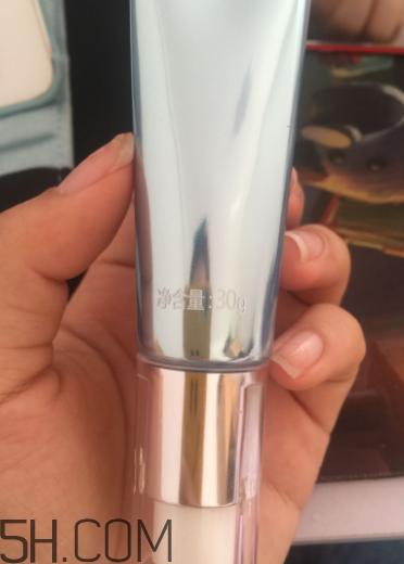 京潤珍珠妝前乳怎么樣？京潤珍珠妝前乳好用嗎？