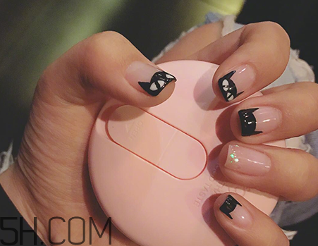 手指粗適合做什么美甲？美甲簡(jiǎn)單大方新款圖片