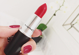 mac russian red質(zhì)地 mac russian red是滋潤(rùn)還是啞光