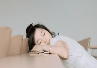 睡覺時手麻是怎么回事？手麻是哪些病的隱患？