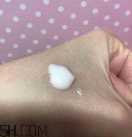 春紀咖啡醒膚緊致乳好用嗎？春紀咖啡醒膚緊致乳評測