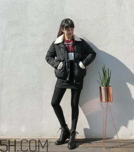 棉服搭配短裙好看嗎？棉襖搭配短裙圖片