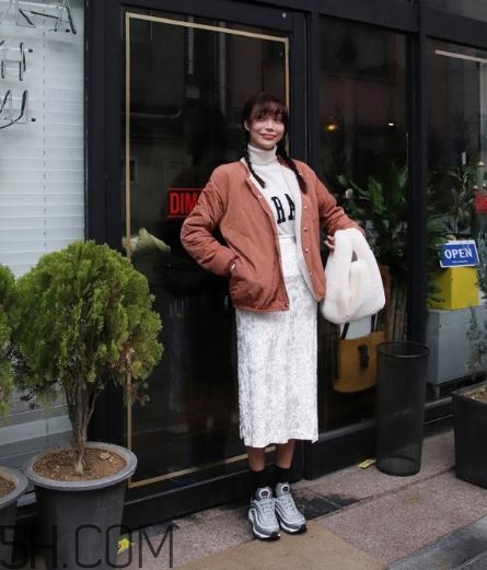 棉服搭配長裙好看嗎？棉襖搭配長裙圖片