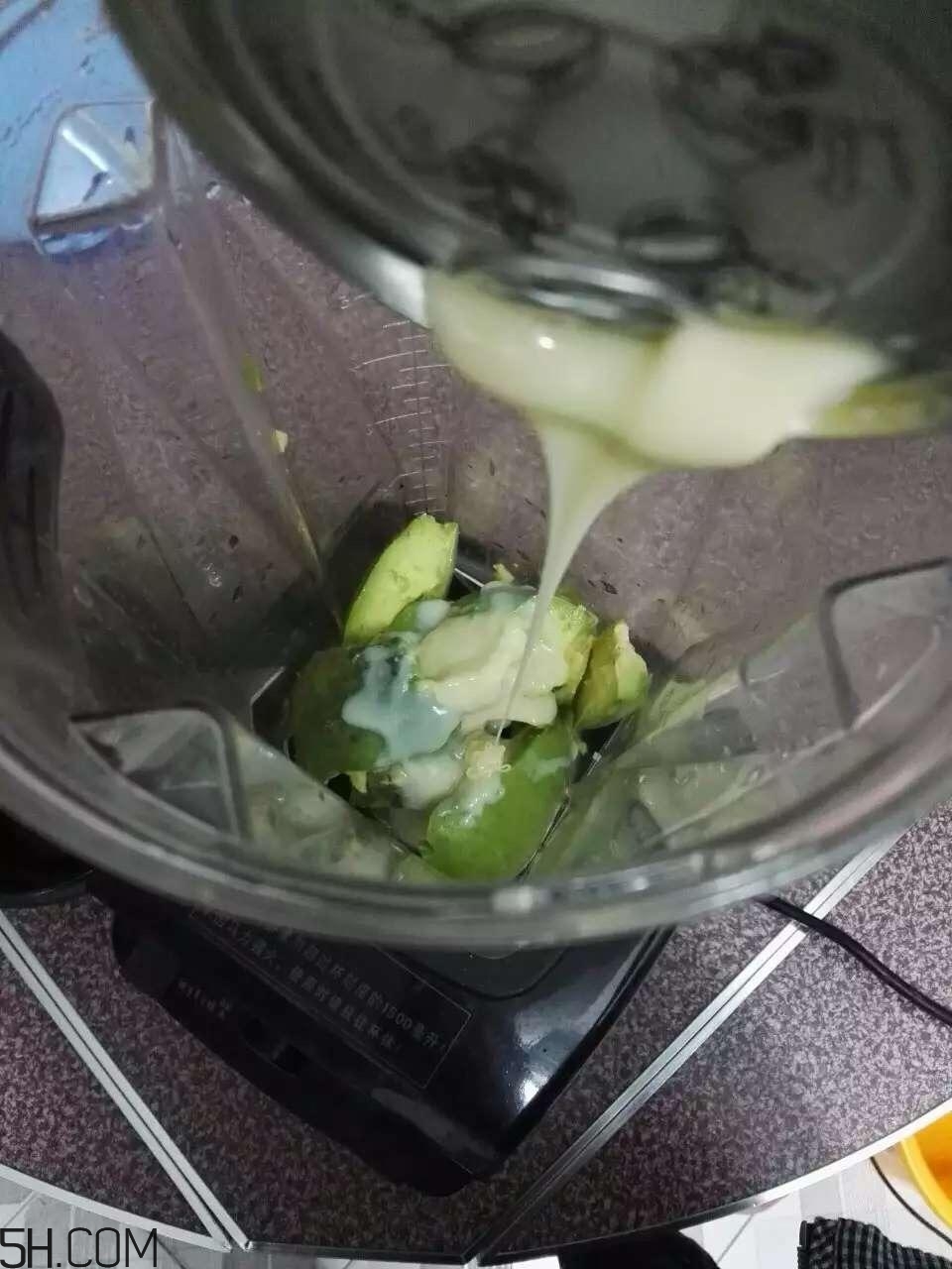 孕婦可以喝牛油果奶昔嗎？孕婦喝牛油果奶昔的好處？