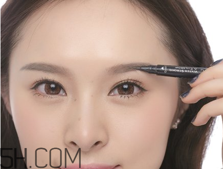 敏感性皮膚可以紋眉嗎？什么人不能做紋眉？