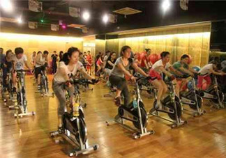 動感單車主要練的是什么？動感單車練多長時間減肥效果比較明顯？