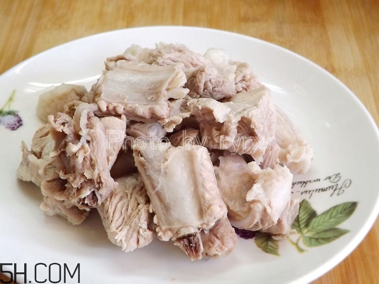 吃白蘿卜有哪些益處？白蘿卜的養(yǎng)生功效有哪些？