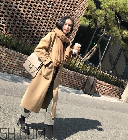 雙面呢大衣會(huì)掉毛嗎？雙面呢大衣掉毛怎么辦？