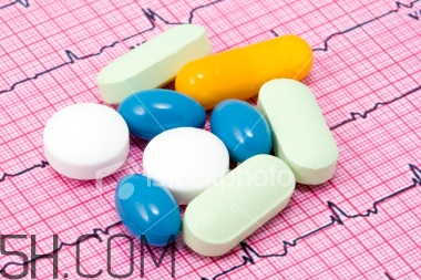 廁所蹲久了的危害是什么？日常解便秘的方法有哪些？
